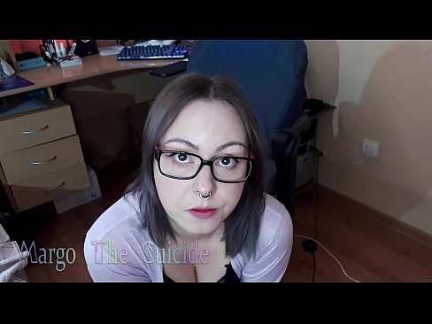 ❤️ Көз айнек тагынган сексуалдуу кыз Дилдону камерага терең соруп ️ Силиктөө ky.fuckmymac.ru ❌❤