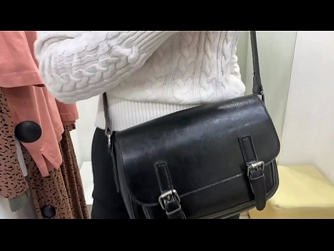 ❤️ Фитинг бөлмөсүндө жаш канчык FeralBerryди дилдо менен коомдук мастурбациялоо ️ Силиктөө ky.fuckmymac.ru ❌❤